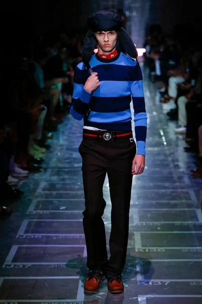 Look 42
